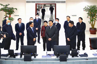 2022年2月，時(shí)任浙江省委書(shū)記袁家軍來(lái)紅獅集團(tuán)考察一帶一路項(xiàng)目發(fā)展、共同富裕、數(shù)字化改革等工作